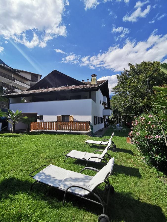 Hotel Eden Guesthouse マルレンゴ エクステリア 写真