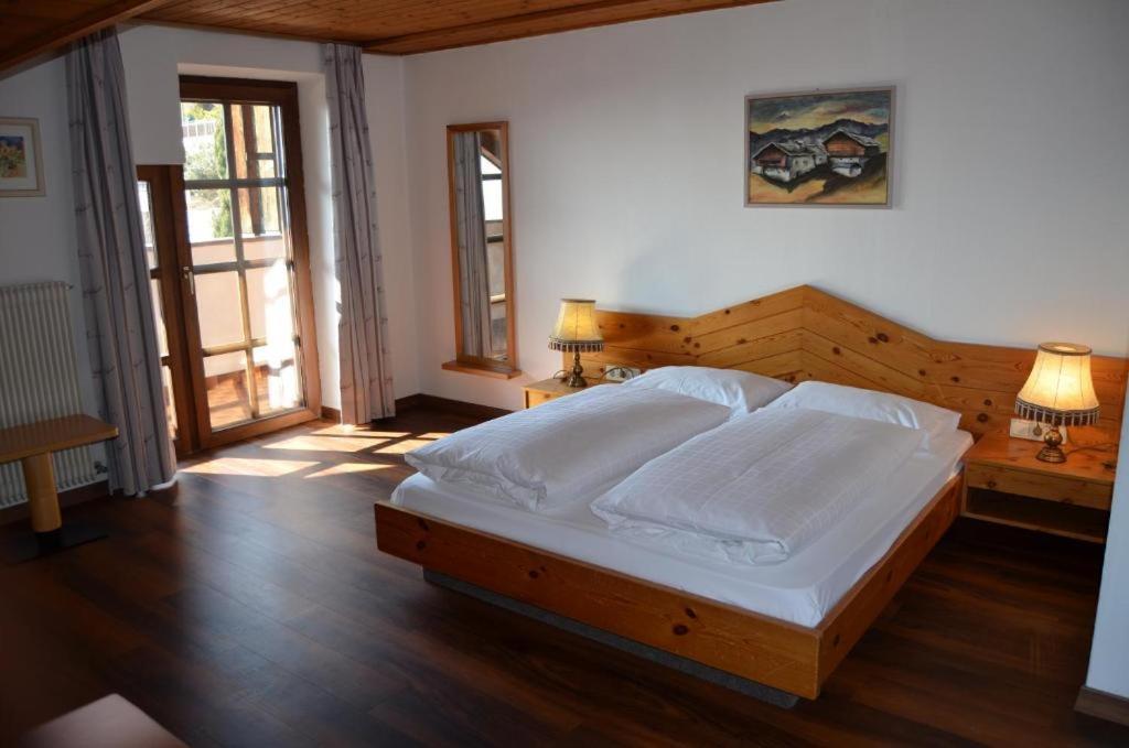 Hotel Eden Guesthouse マルレンゴ エクステリア 写真