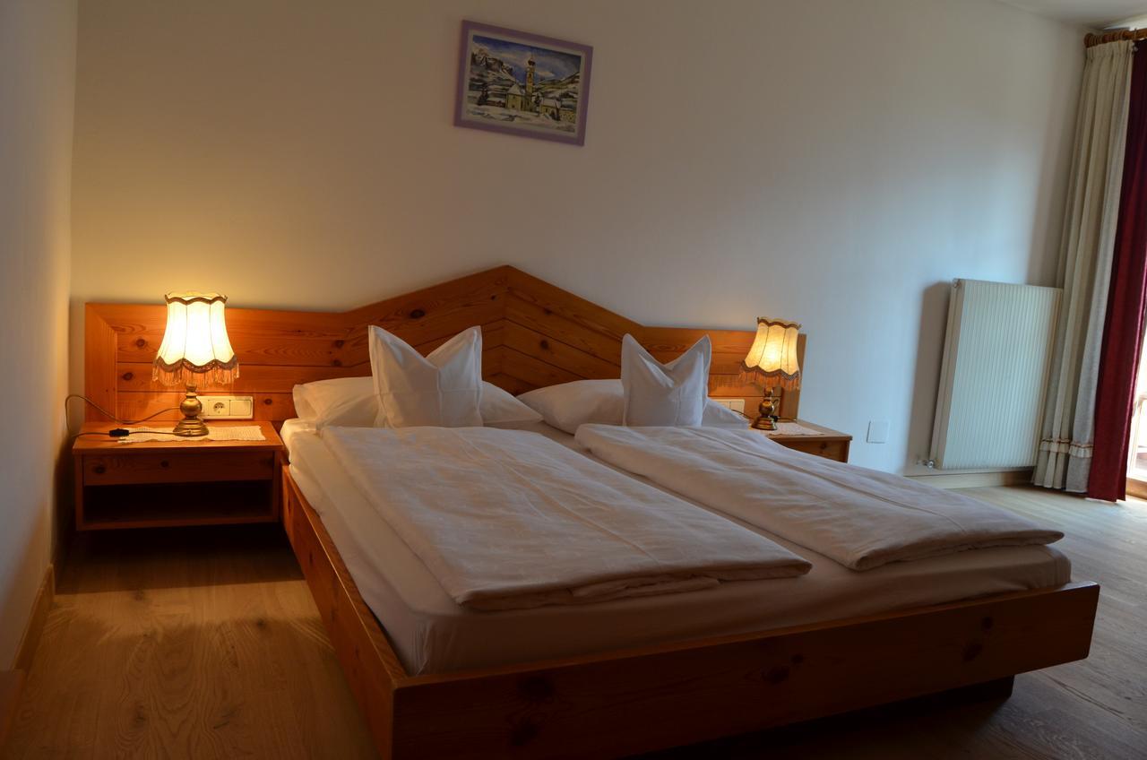 Hotel Eden Guesthouse マルレンゴ エクステリア 写真